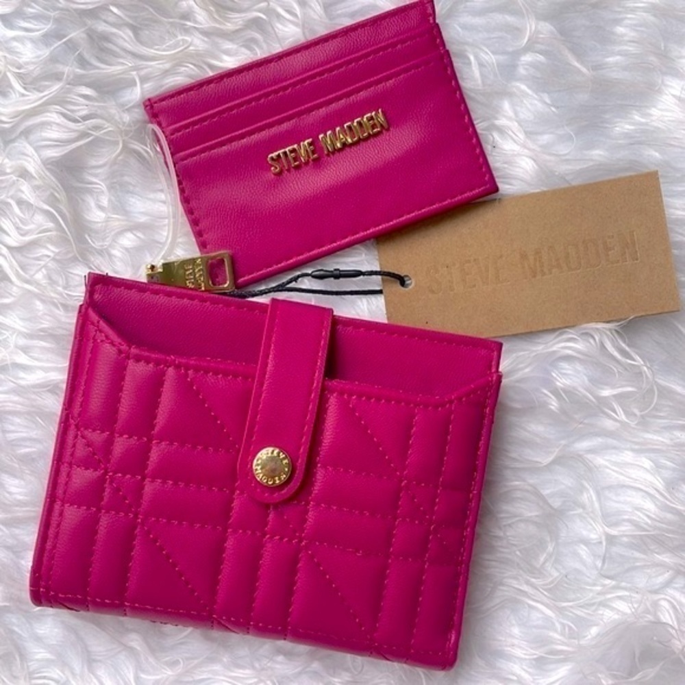 Brand New Steve Madden Pink Quilt Stitch Trivia Bifold Snap Wallet w/ Card Case